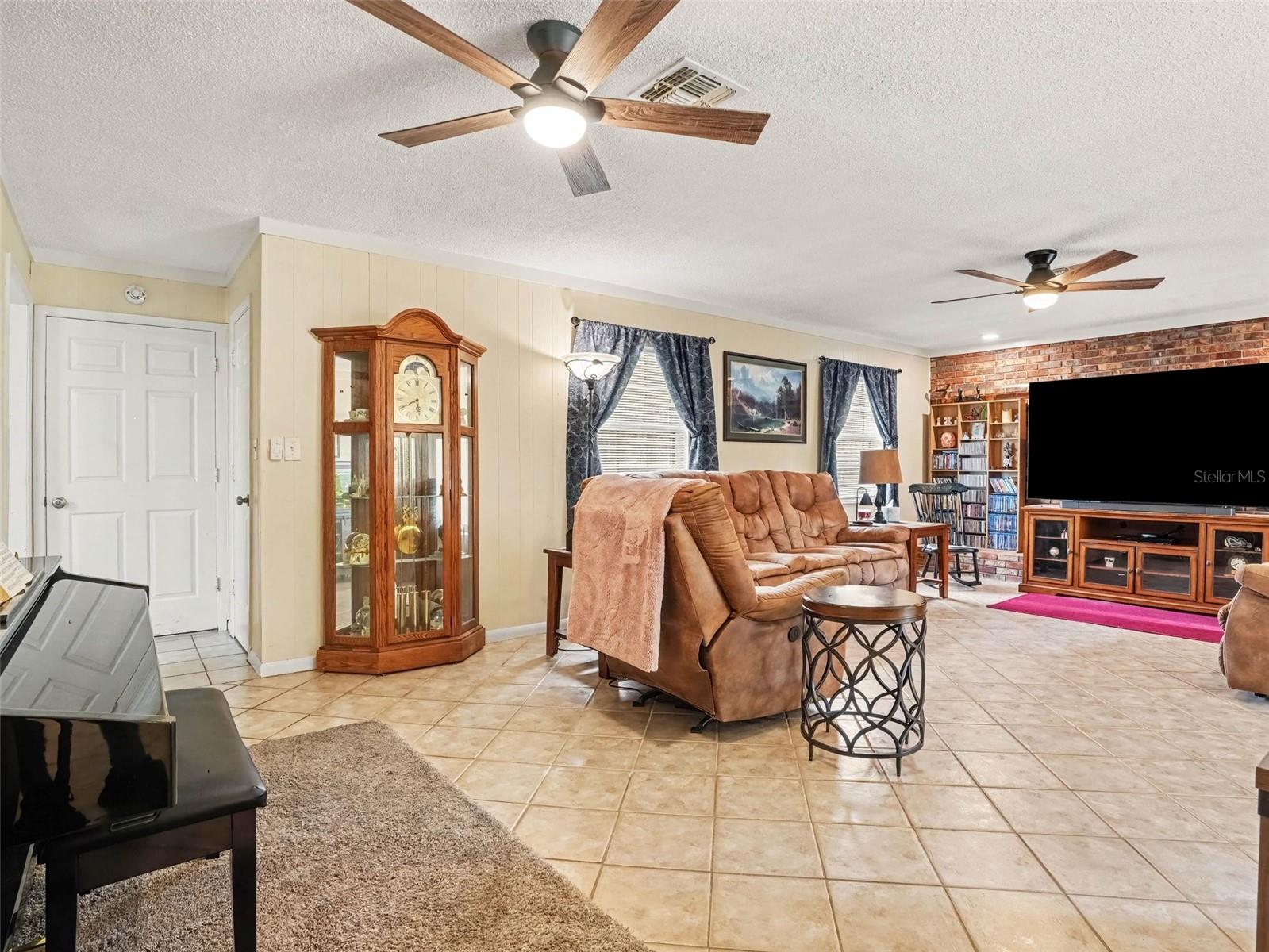 2811 John David Pl Property Photo 12