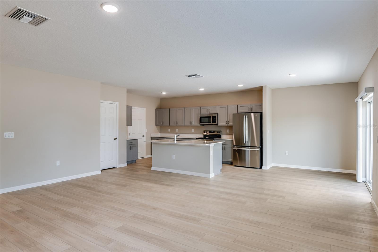 15156 Maude Landing Loop Property Photo 10