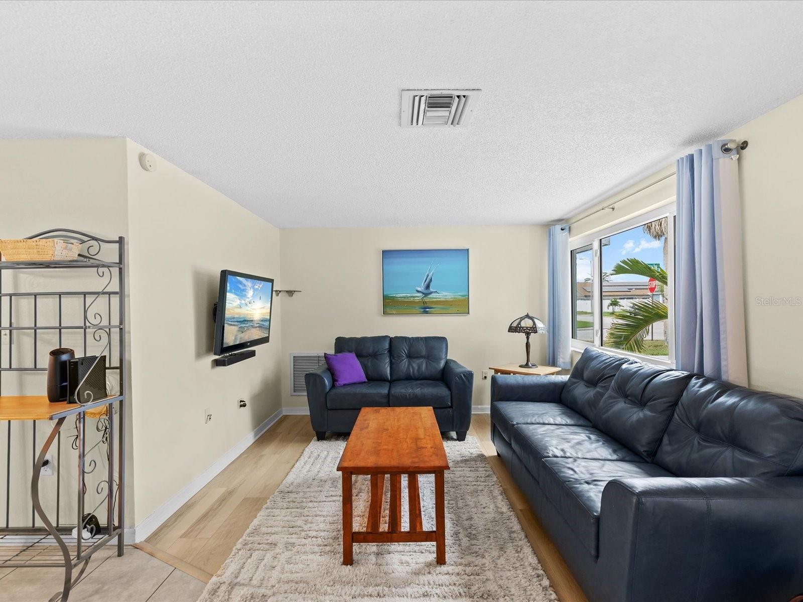 3845 Ming Tree Dr Property Photo 7