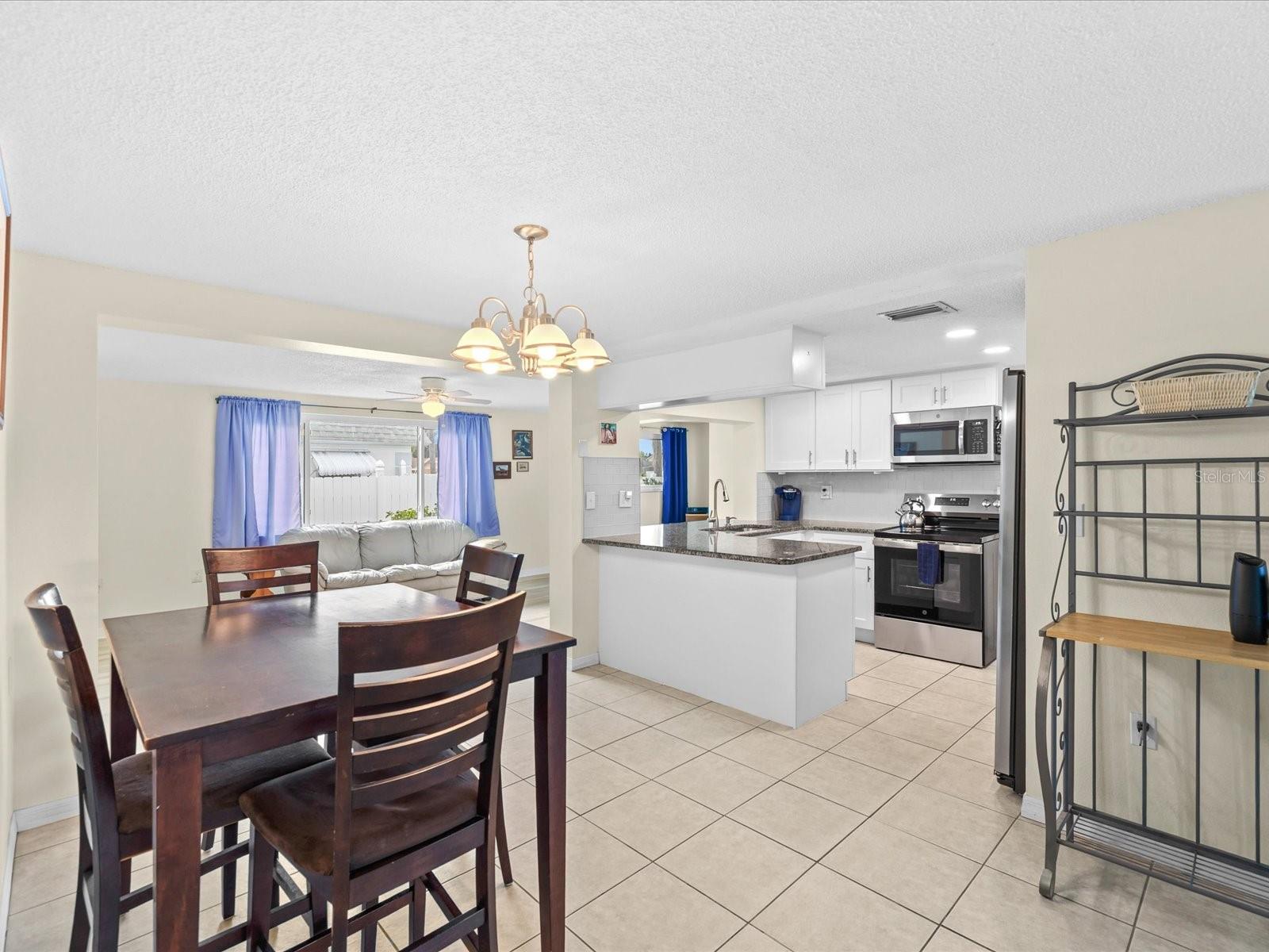 3845 Ming Tree Dr Property Photo 8