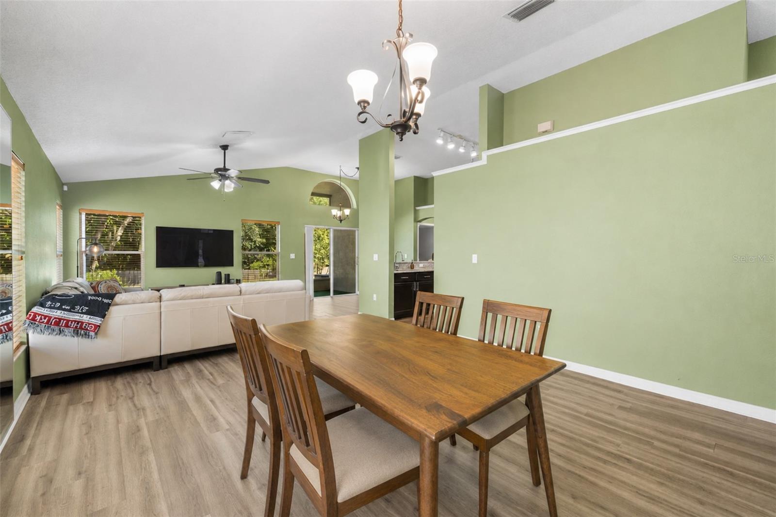 10148 Somersby Dr Property Photo 23