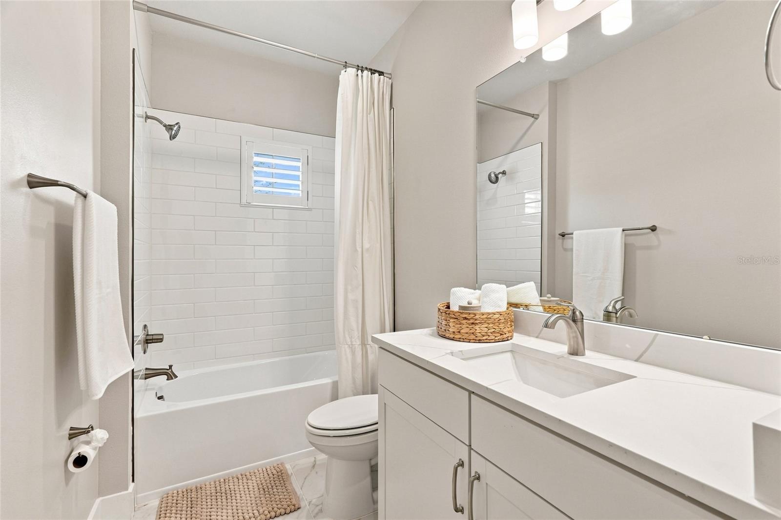 7618 Seaflower Pkwy Property Photo 9