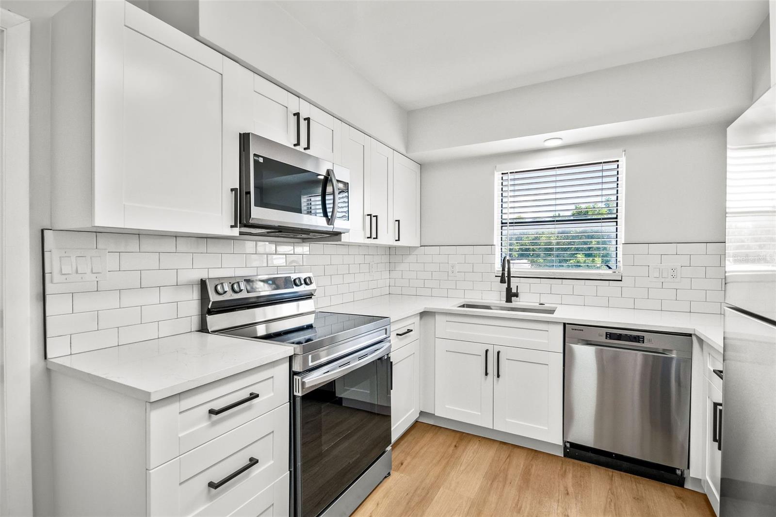 300 S Nimbus Ave #3 Property Photo 3