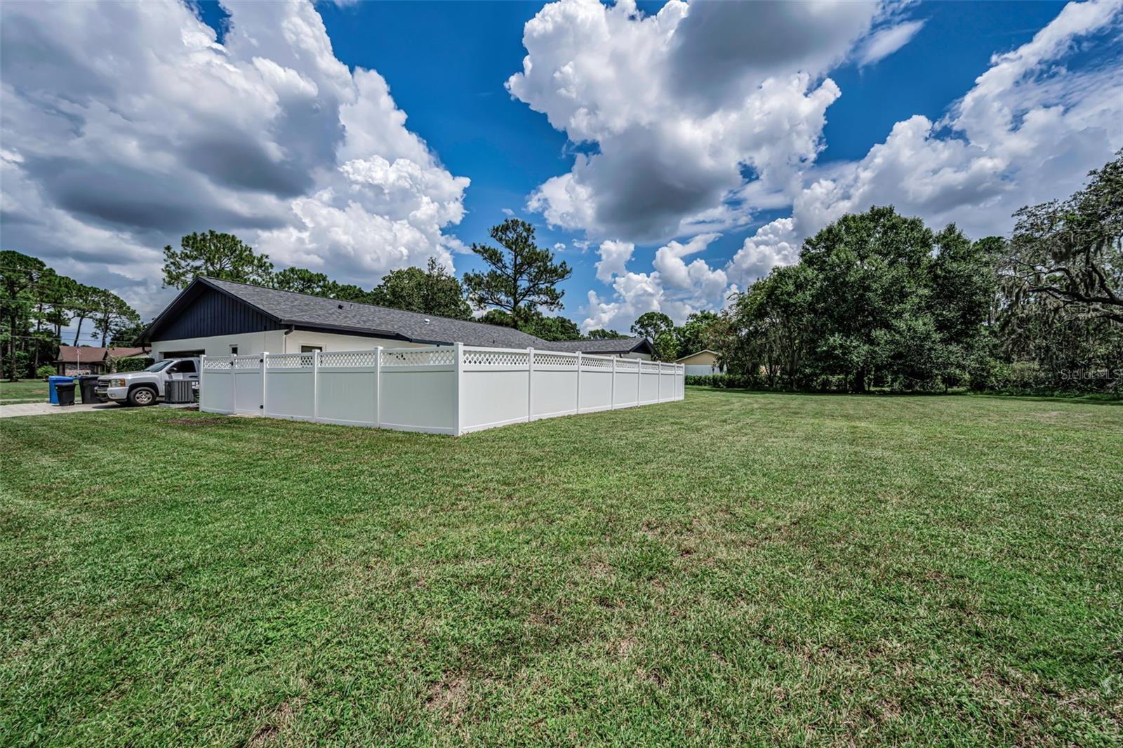 7812 Windward Way Property Photo 11