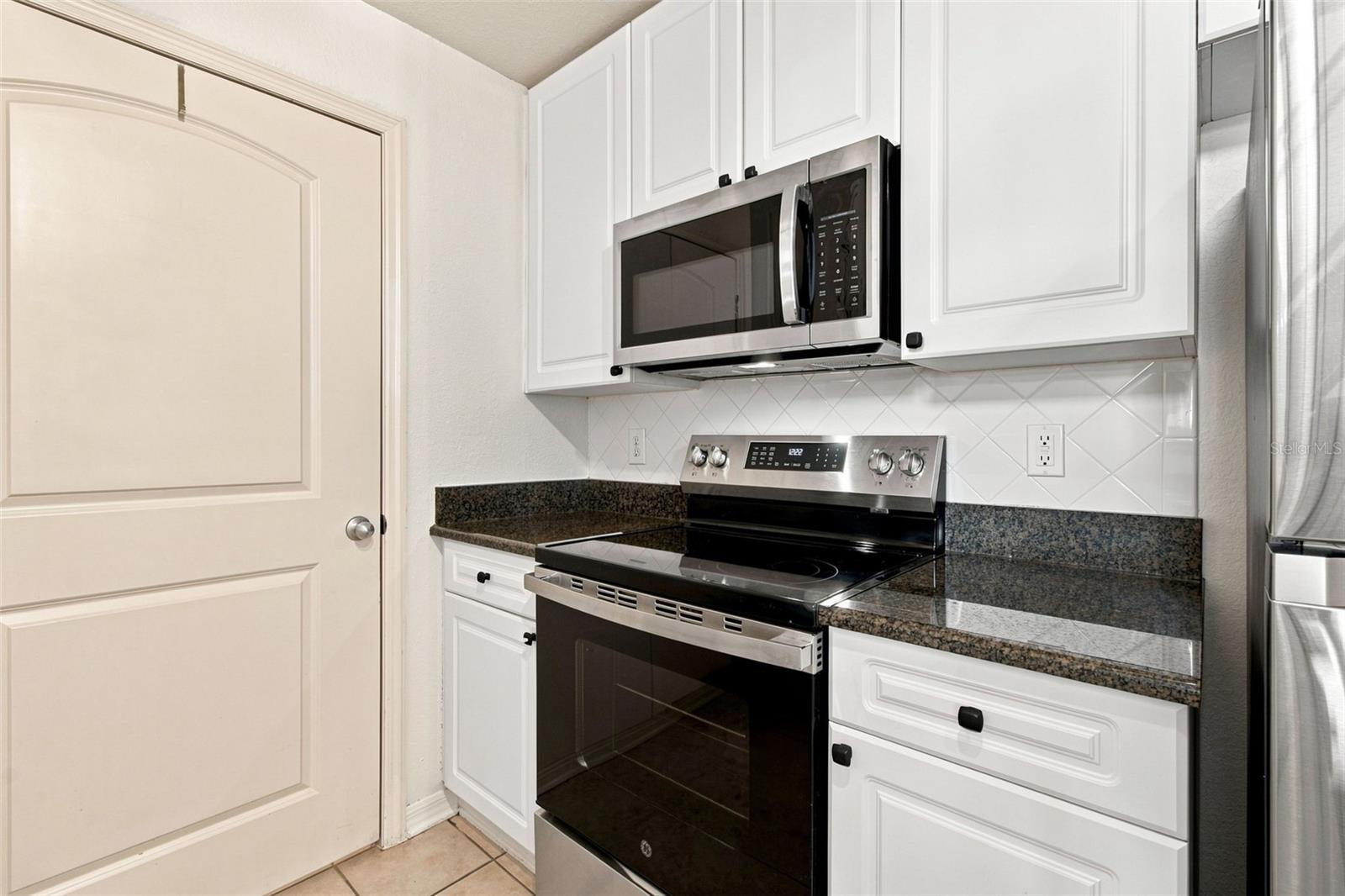 4221 W Spruce St #2425 Property Photo 16