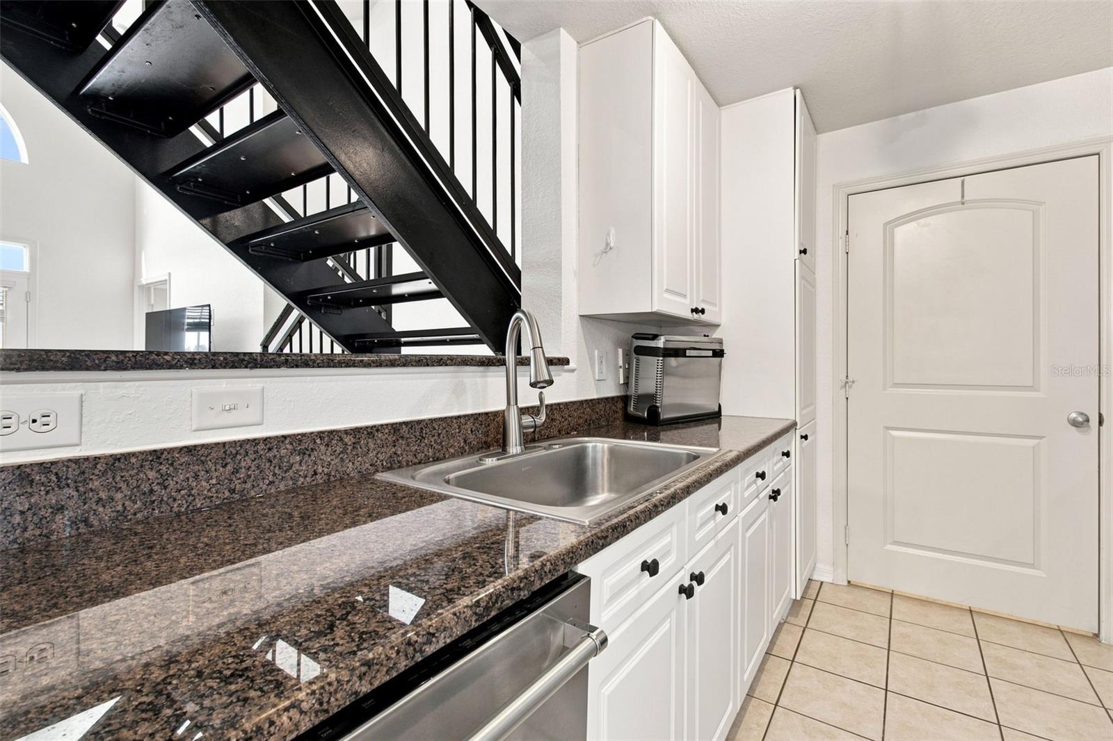 4221 W Spruce St #2425 Property Photo 17