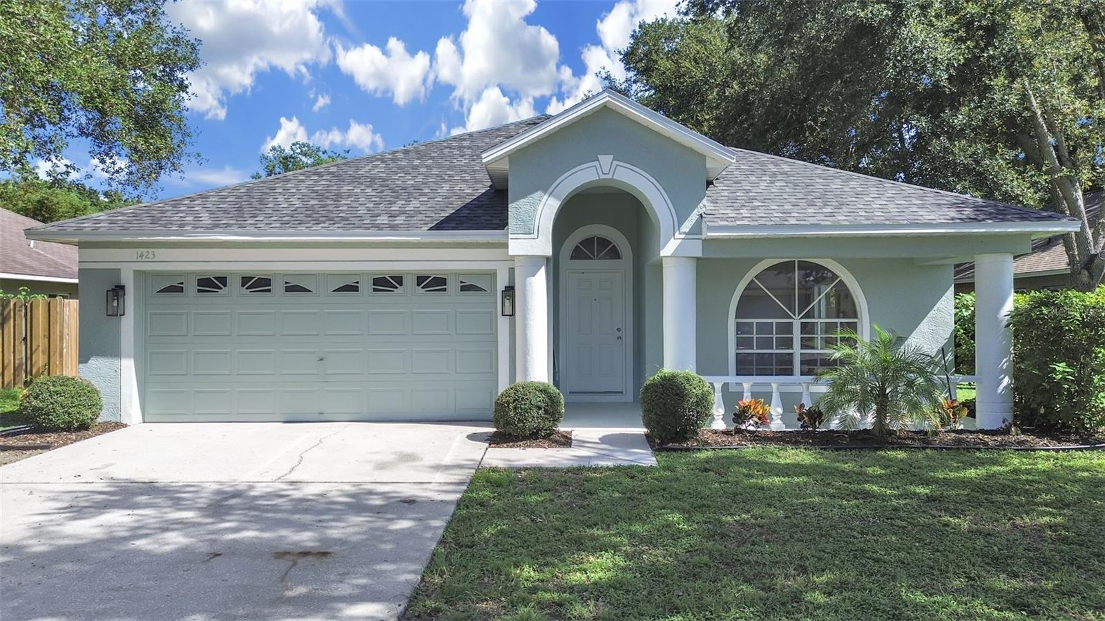 1423 Lake Shore Ranch Dr Property Photo 1
