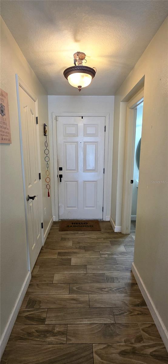 4555 Limerick Dr Property Photo 6