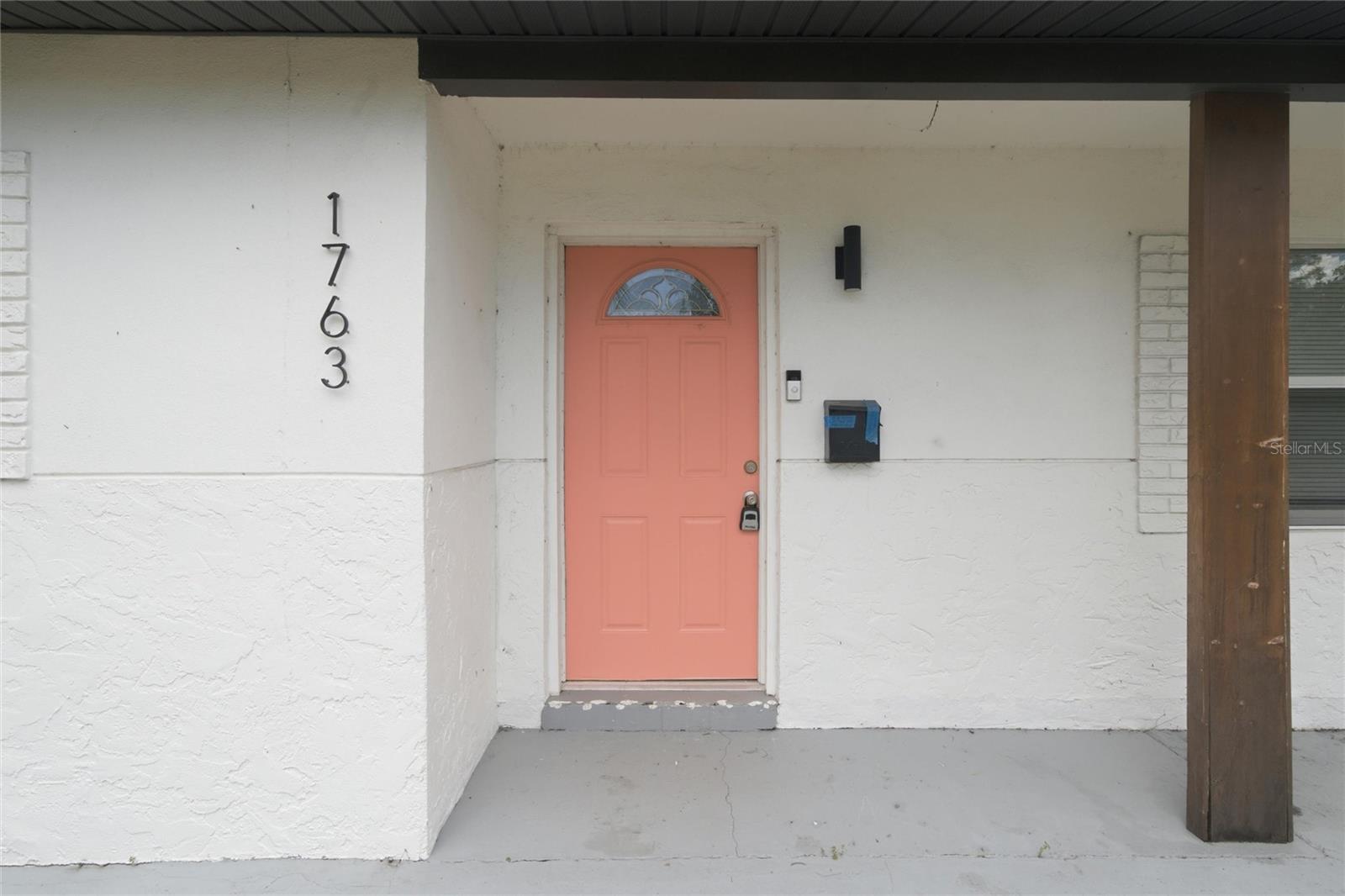 1763 30th Ave N Property Photo 3