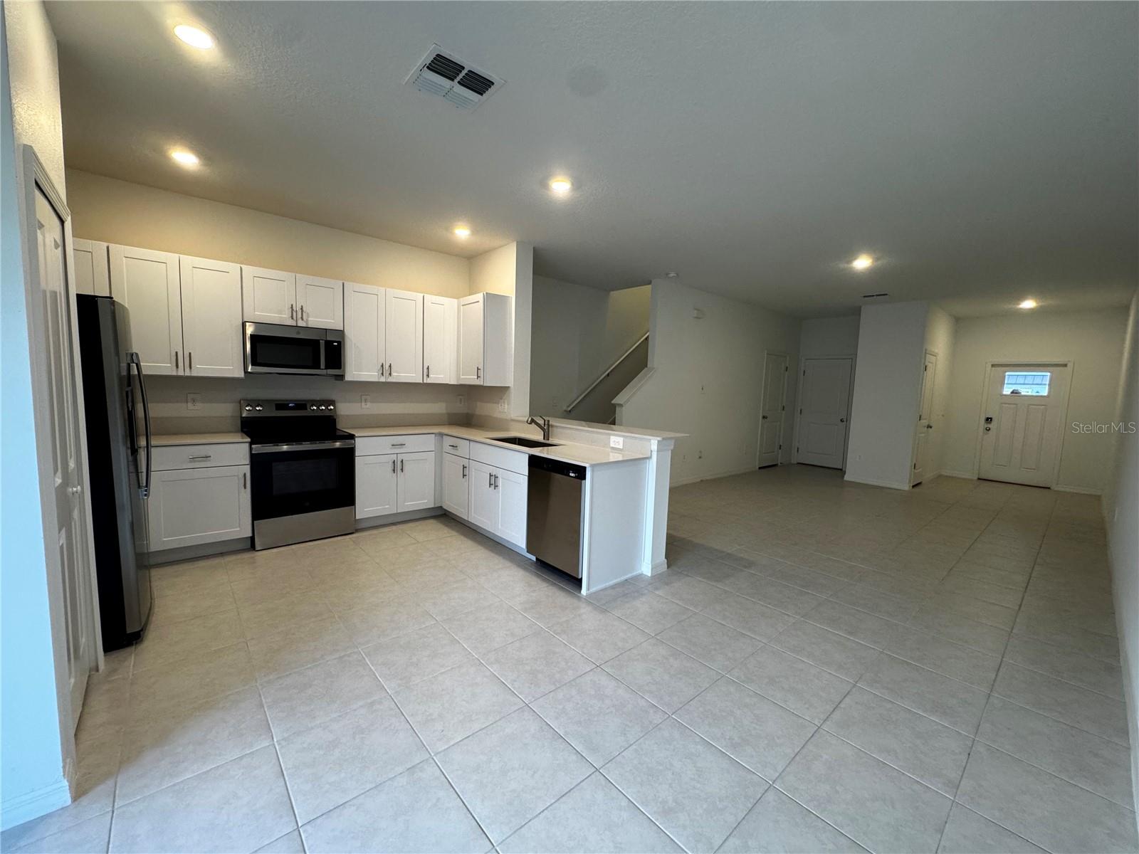 10149 Trumpet Honeysuckle Way Property Photo 4