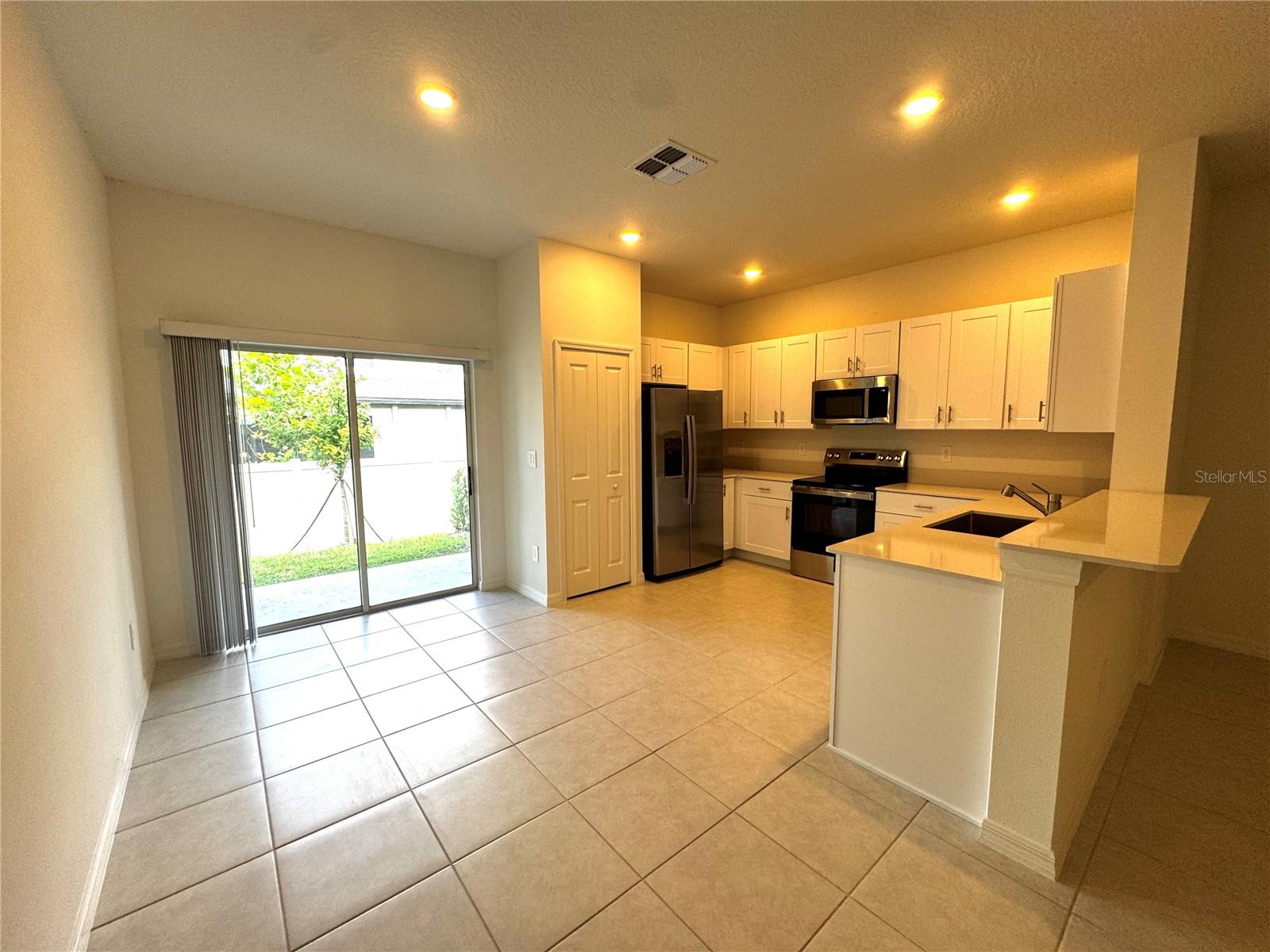 10149 Trumpet Honeysuckle Way Property Photo 6