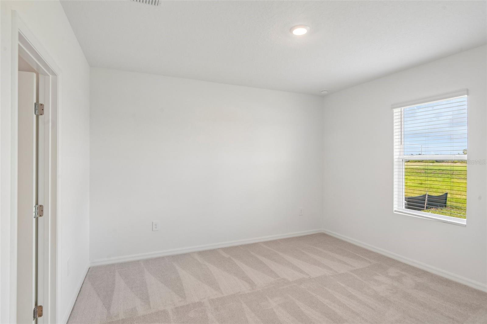 13721 Squall Ln Property Photo 5