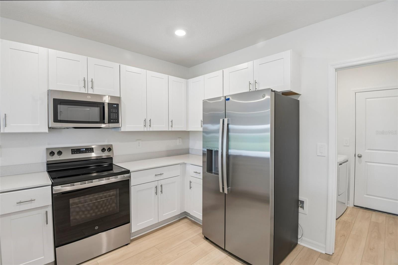 13721 Squall Ln Property Photo 8