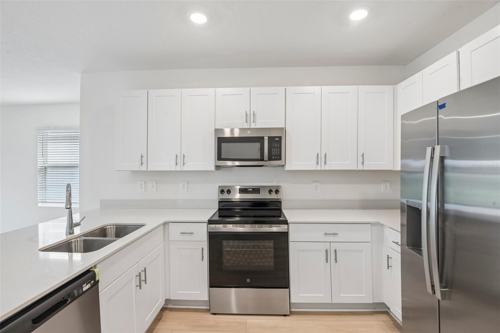 13721 Squall Ln Property Photo 10