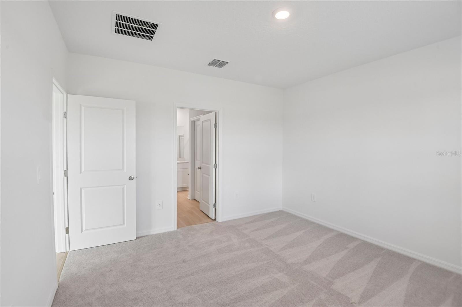 13721 Squall Ln Property Photo 15