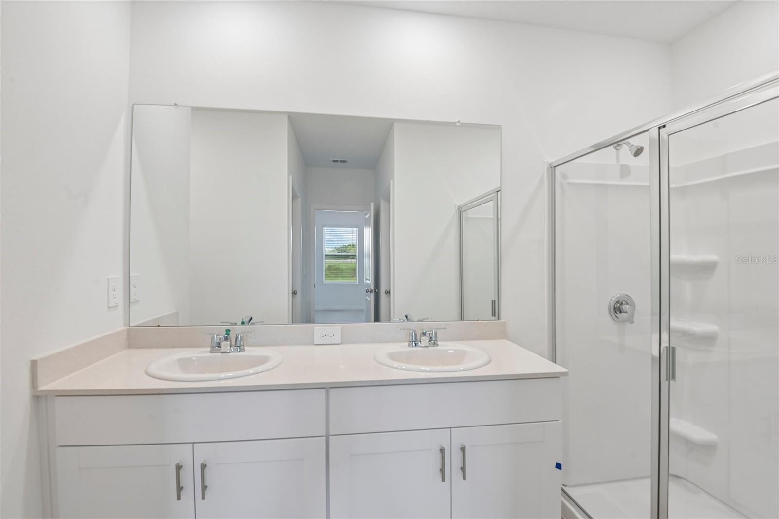 13721 Squall Ln Property Photo 17