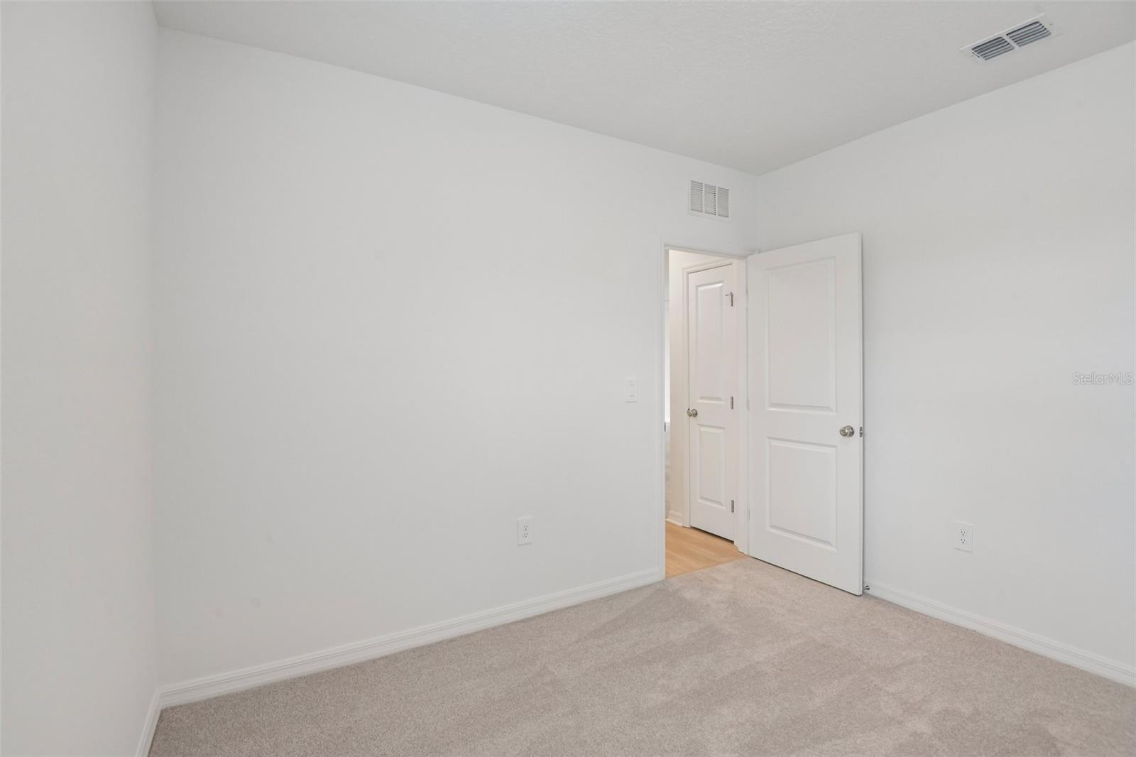 13721 Squall Ln Property Photo 24