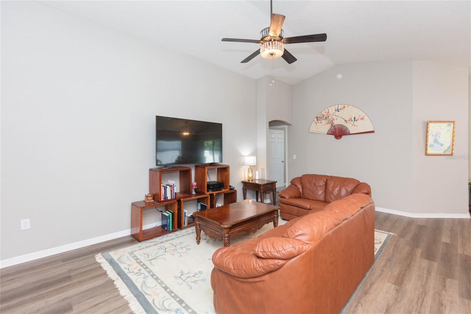 719 Vineyard Reserve Ct Property Photo 7