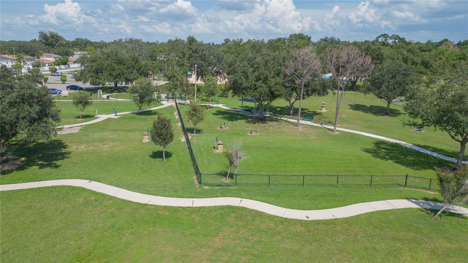 719 Vineyard Reserve Ct Property Photo 41
