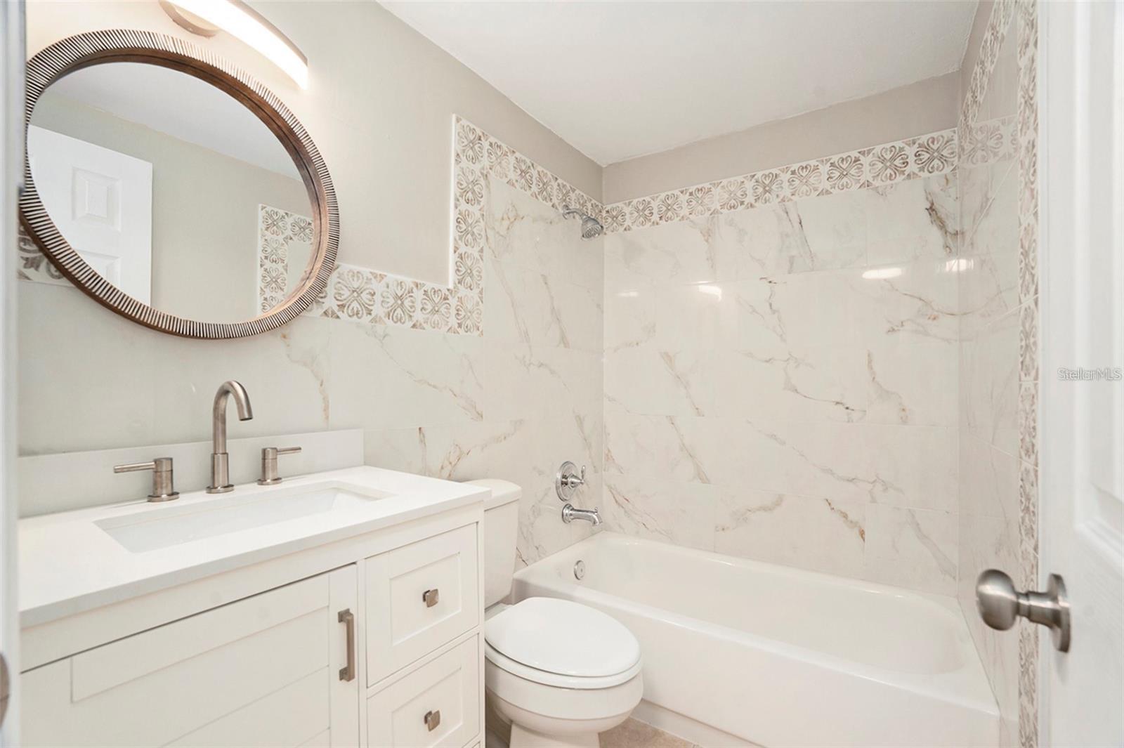 5032 Canner St Property Photo 5