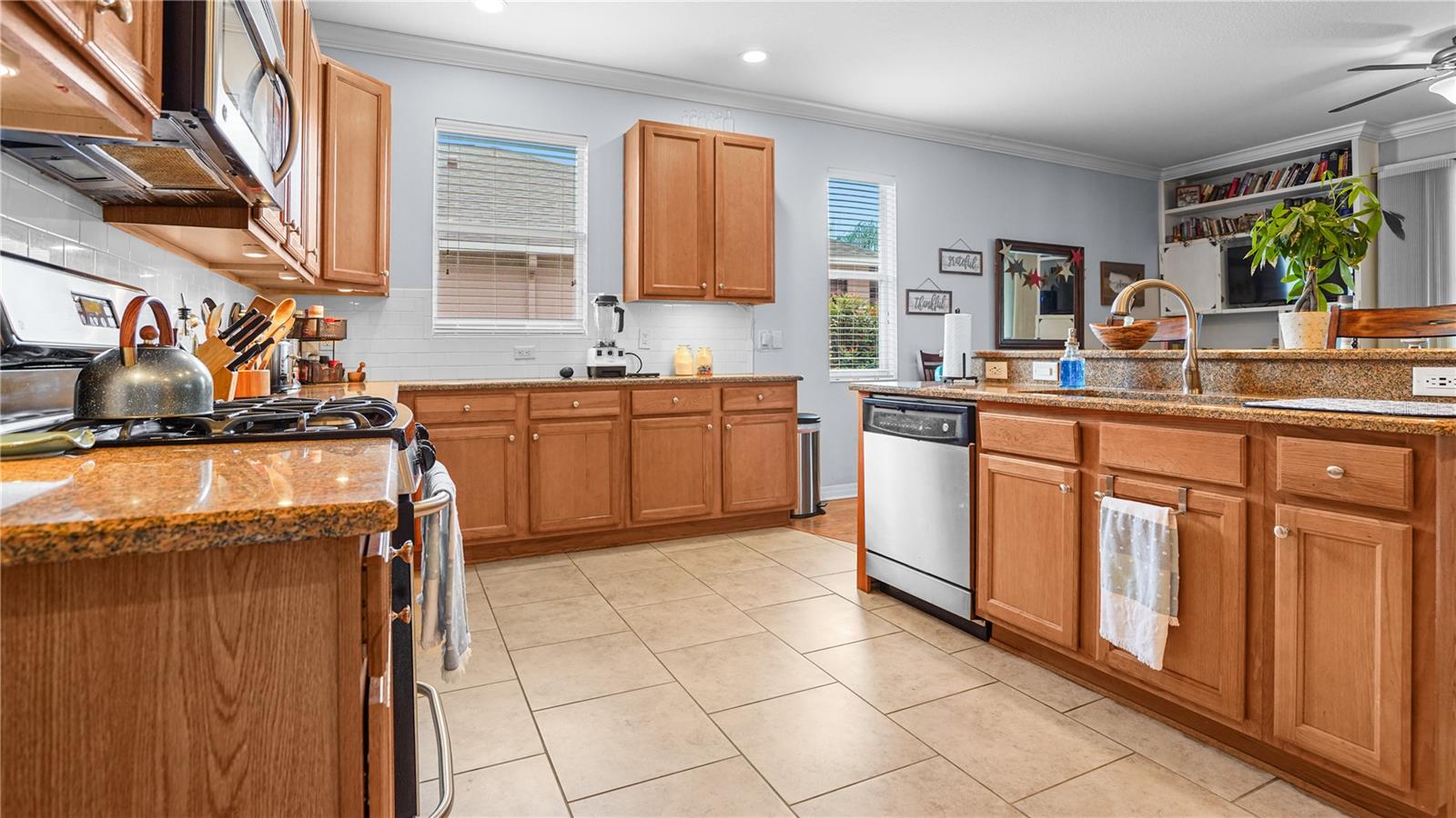 19420 Sunset Bay Dr Property Photo 9