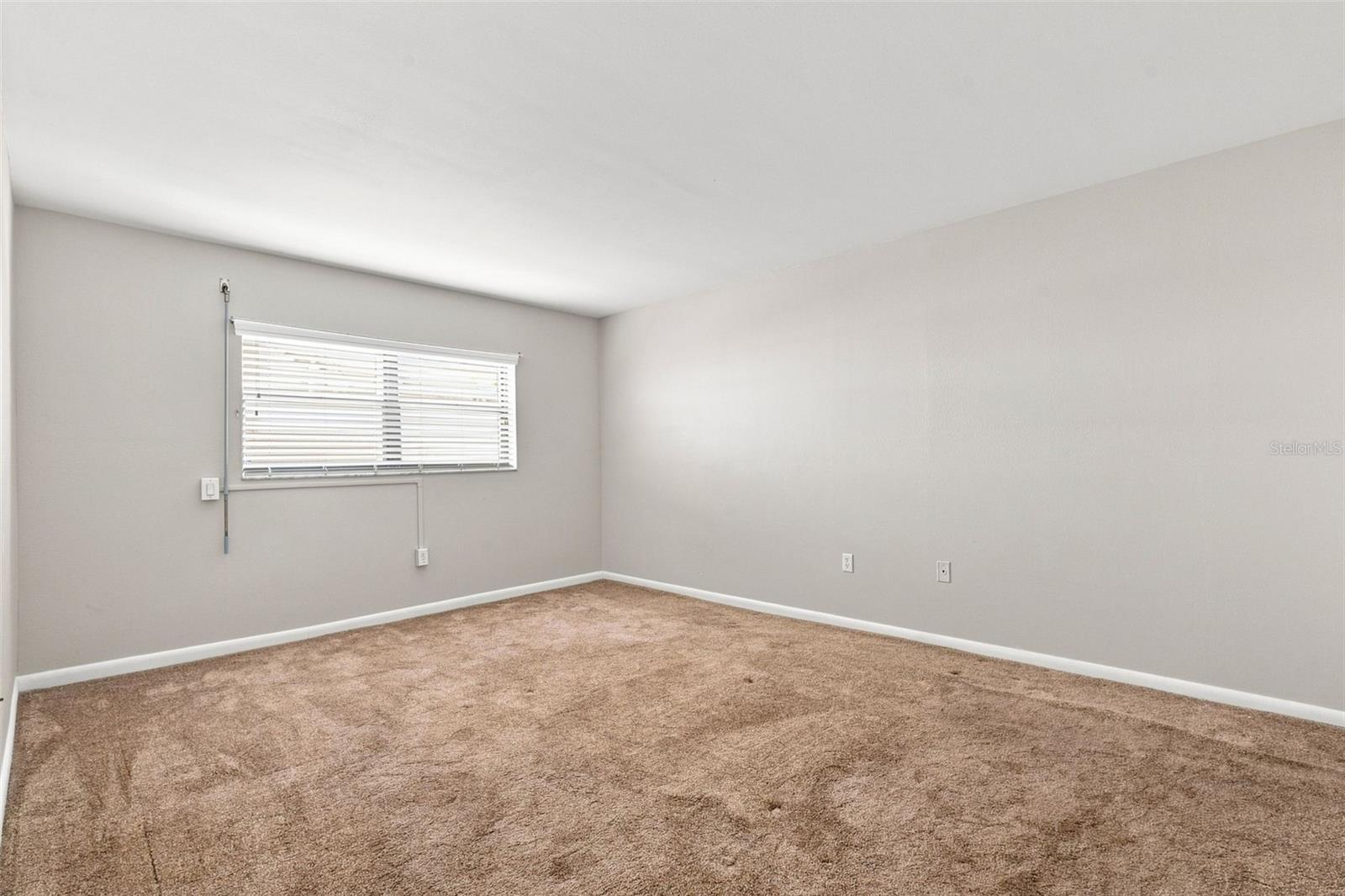 7050 Sunset Dr S #610 Property Photo 21