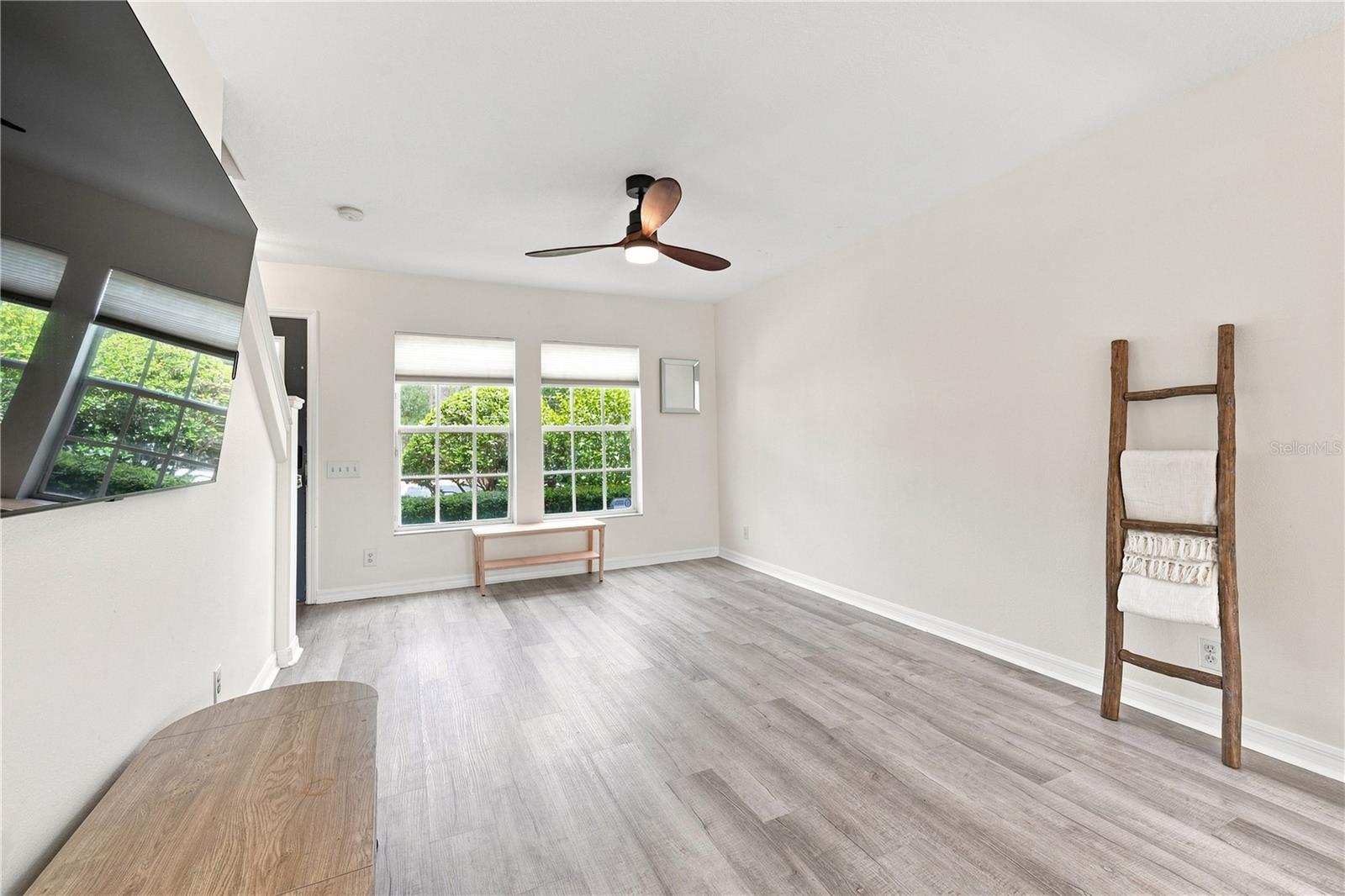 13158 Thoroughbred Loop Property Photo 4