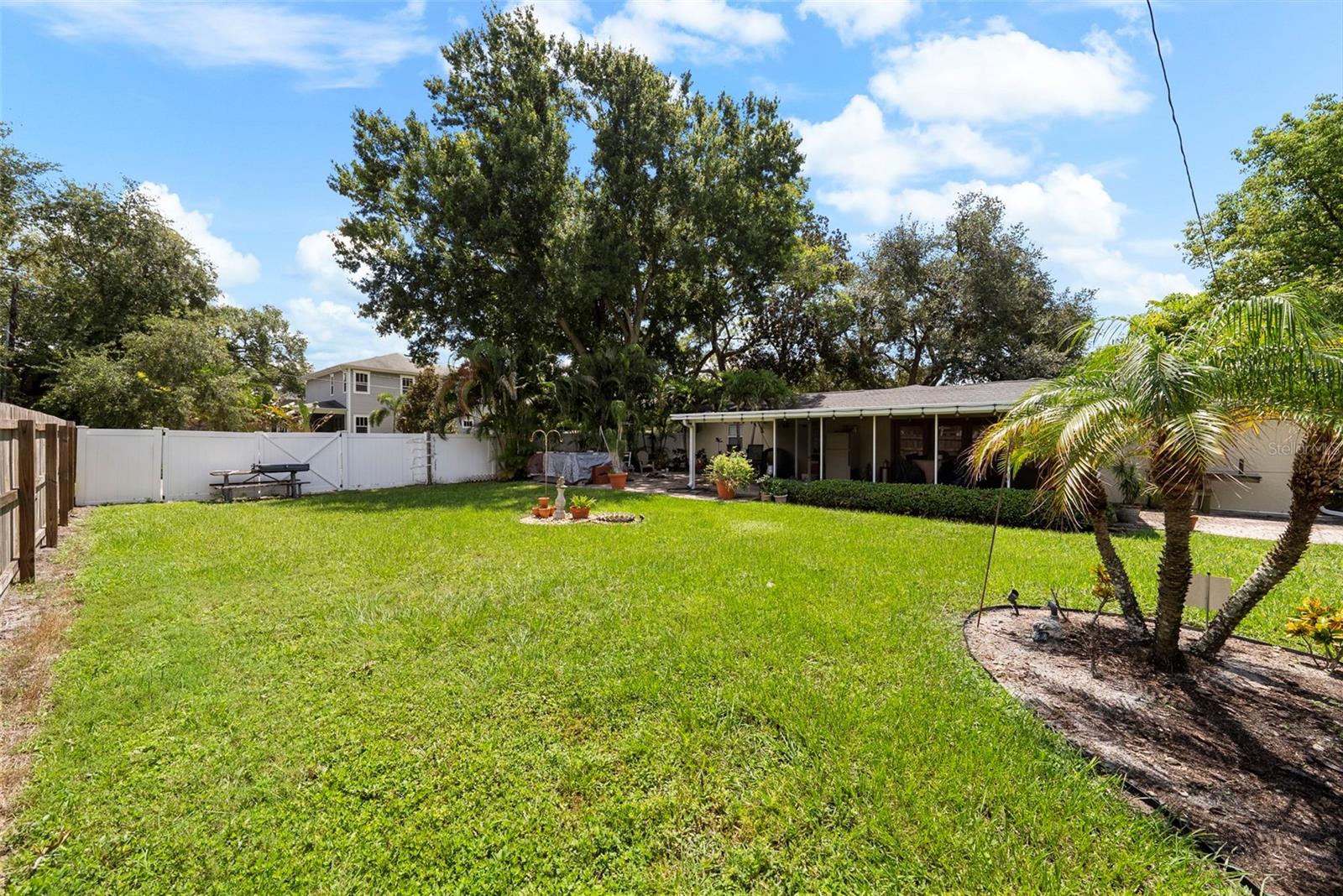 3401 W Sevilla St Property Photo 8