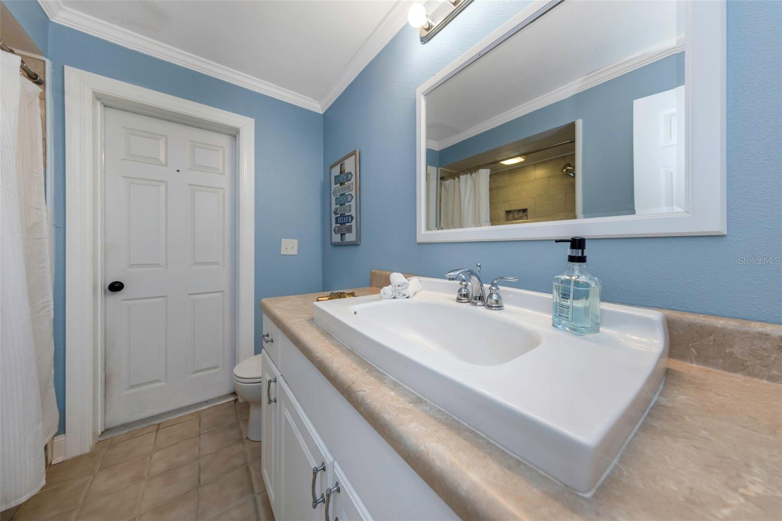 1620 Country Ln Property Photo 45