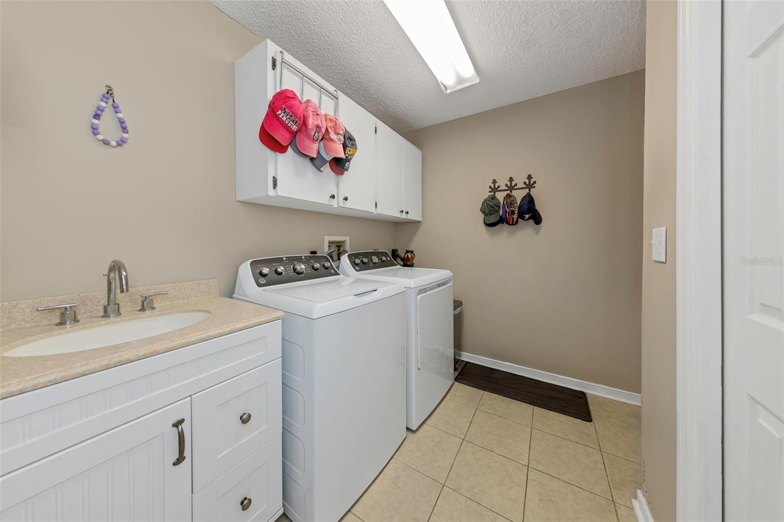 1620 Country Ln Property Photo 47