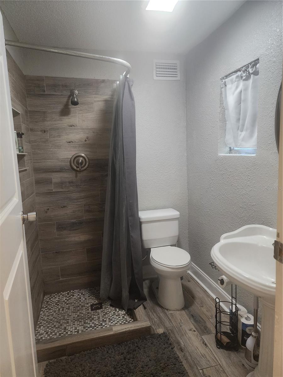 4307 W Main St Property Photo 10