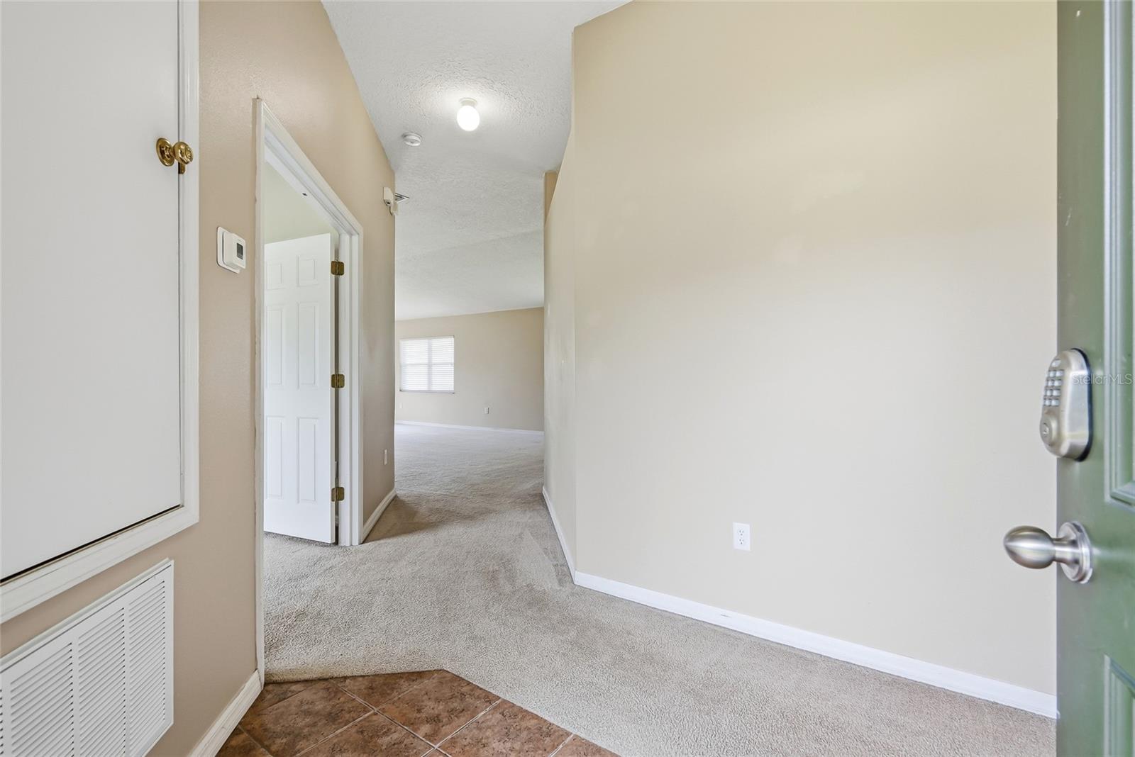 25928 Crippen Dr Property Photo 4