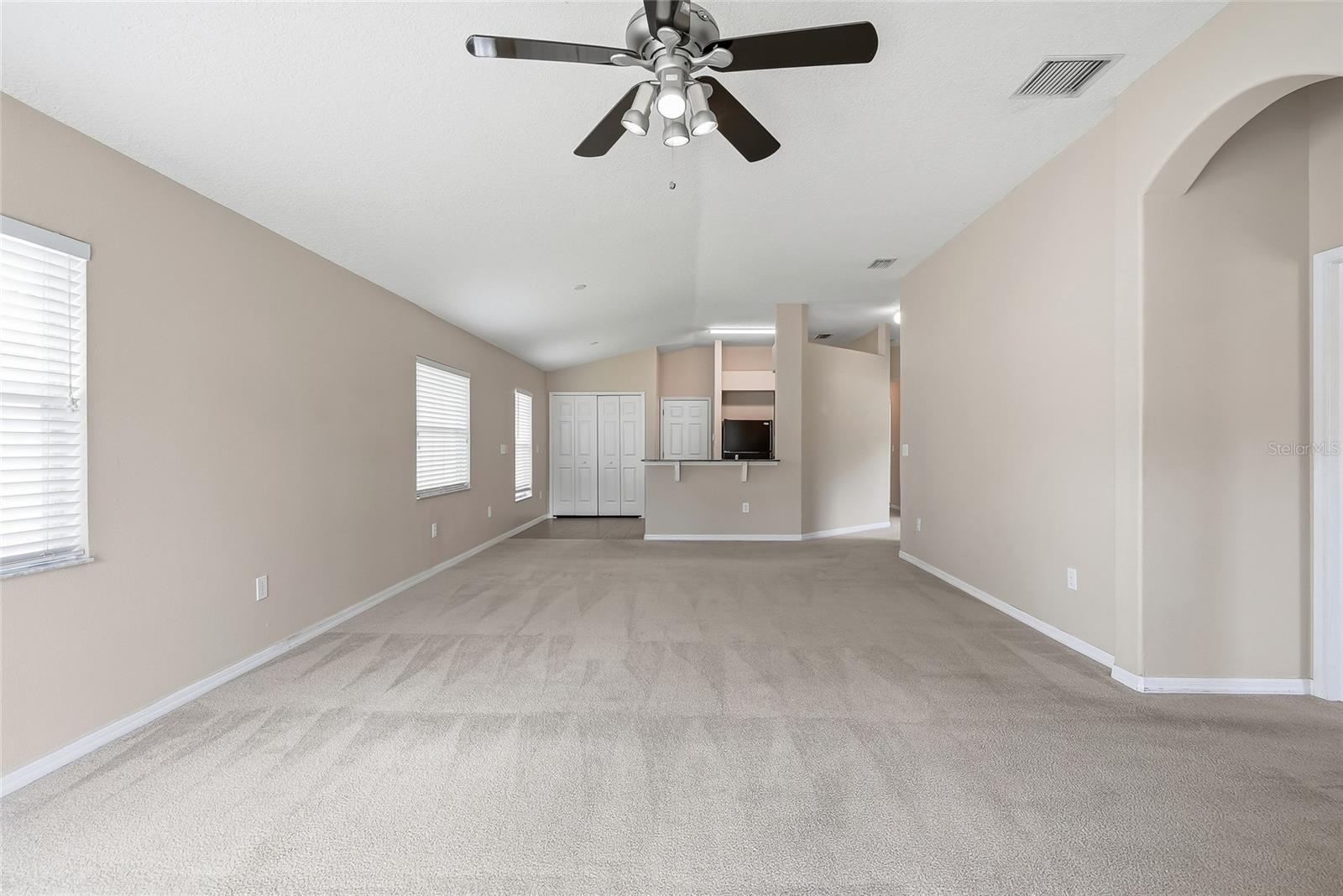 25928 Crippen Dr Property Photo 10