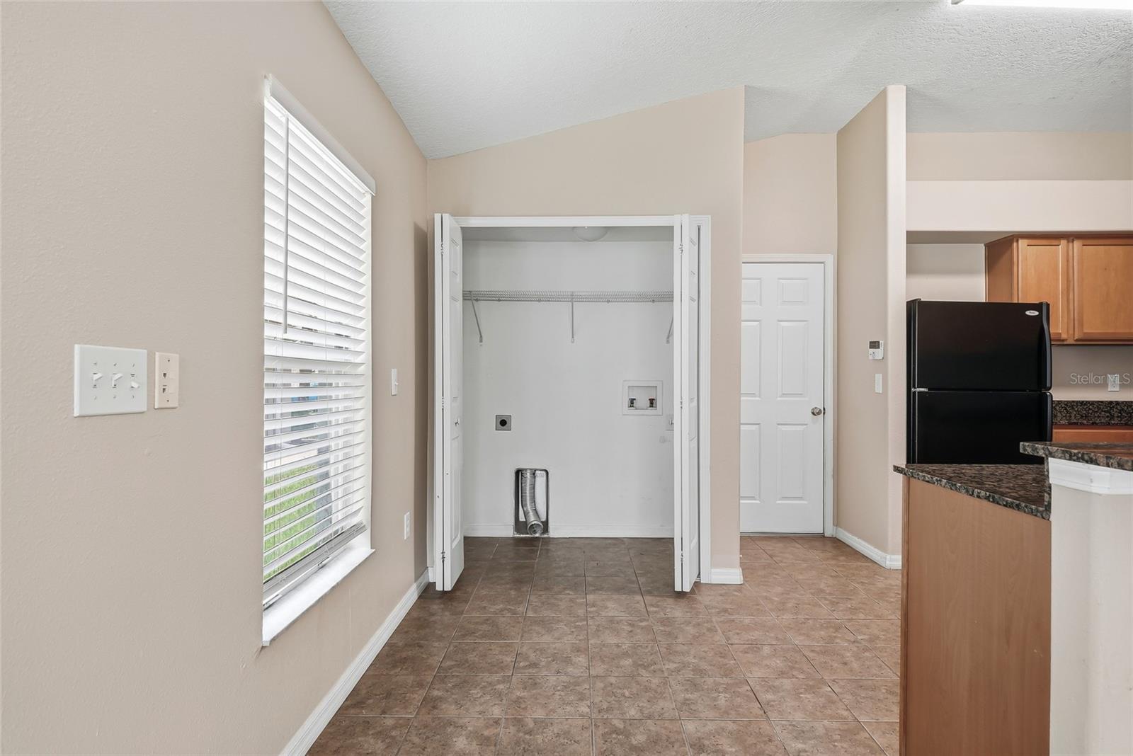 25928 Crippen Dr Property Photo 12