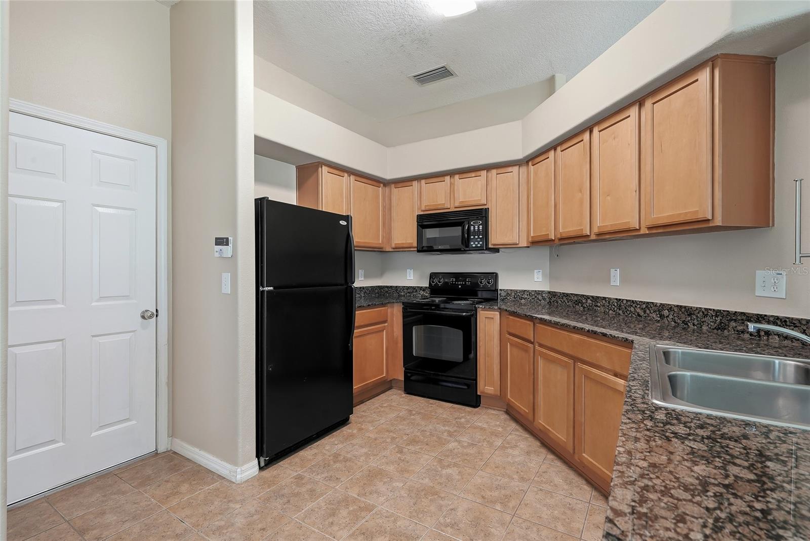 25928 Crippen Dr Property Photo 13