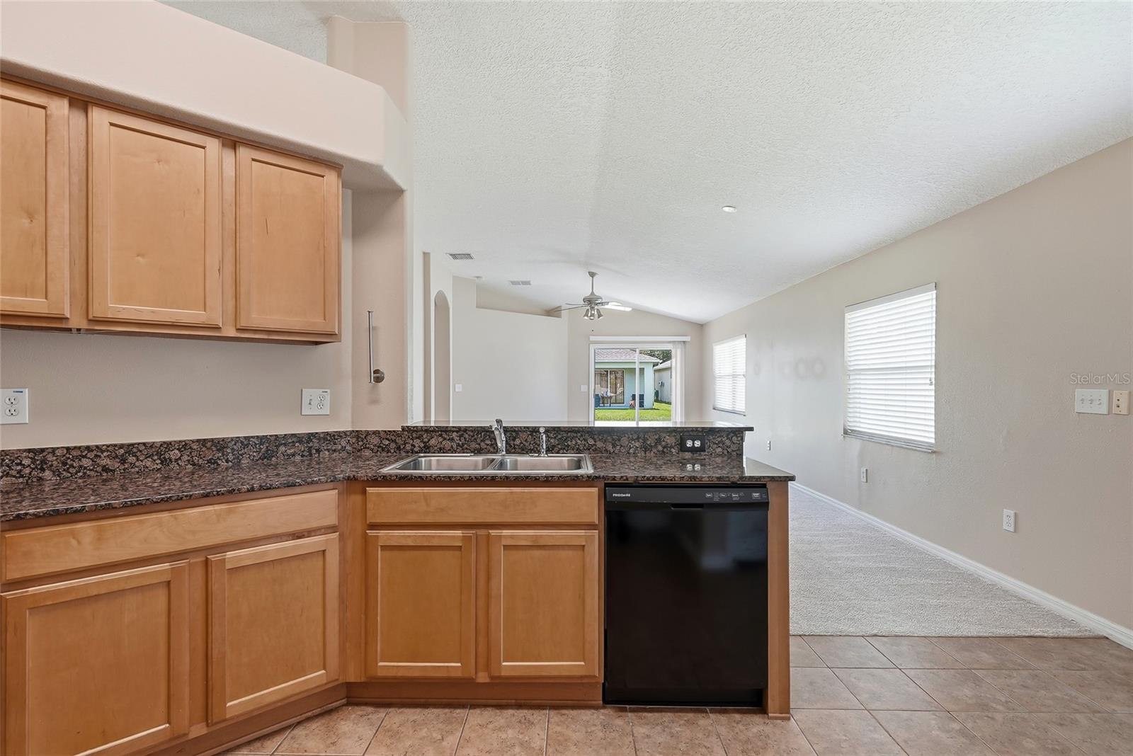 25928 Crippen Dr Property Photo 15