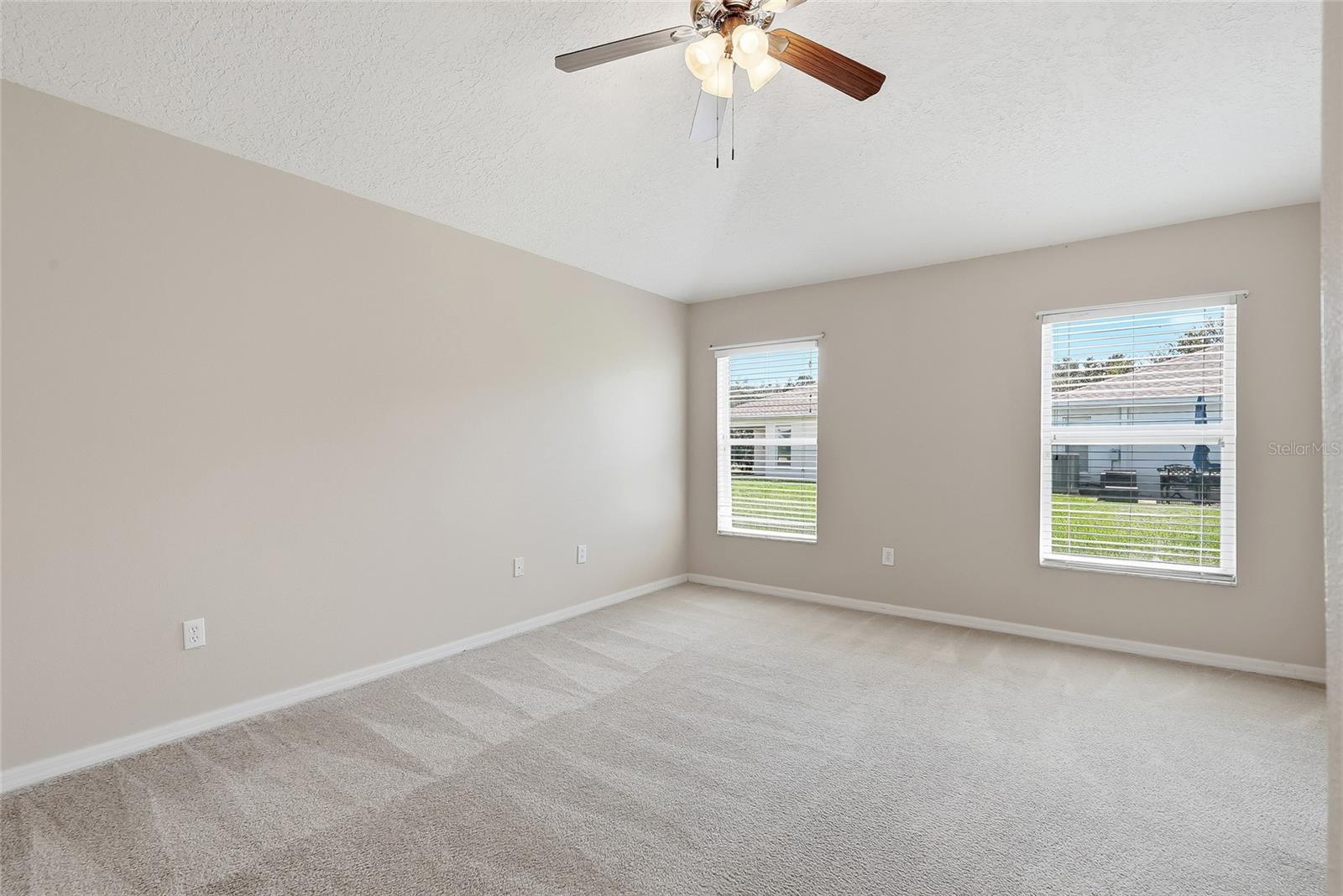 25928 Crippen Dr Property Photo 16