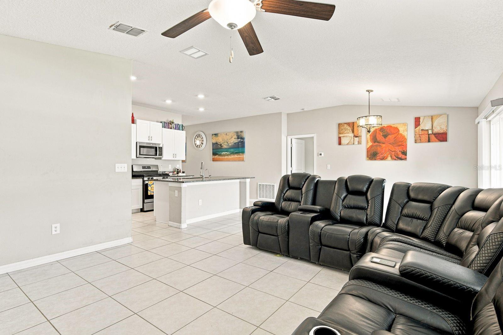 10358 Shady Preserve Dr Property Photo 9