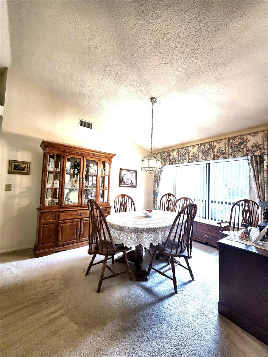 905 Wicketrun Dr Property Photo 3
