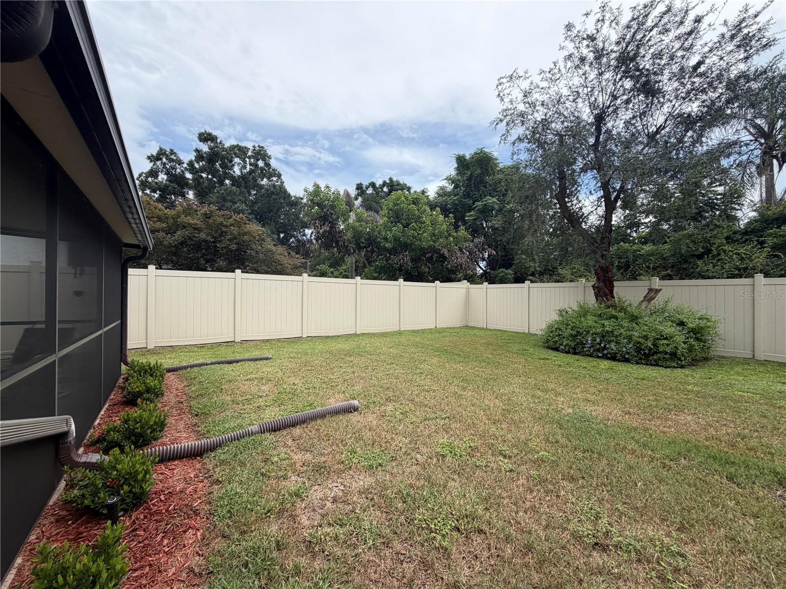 905 Wicketrun Dr Property Photo 14