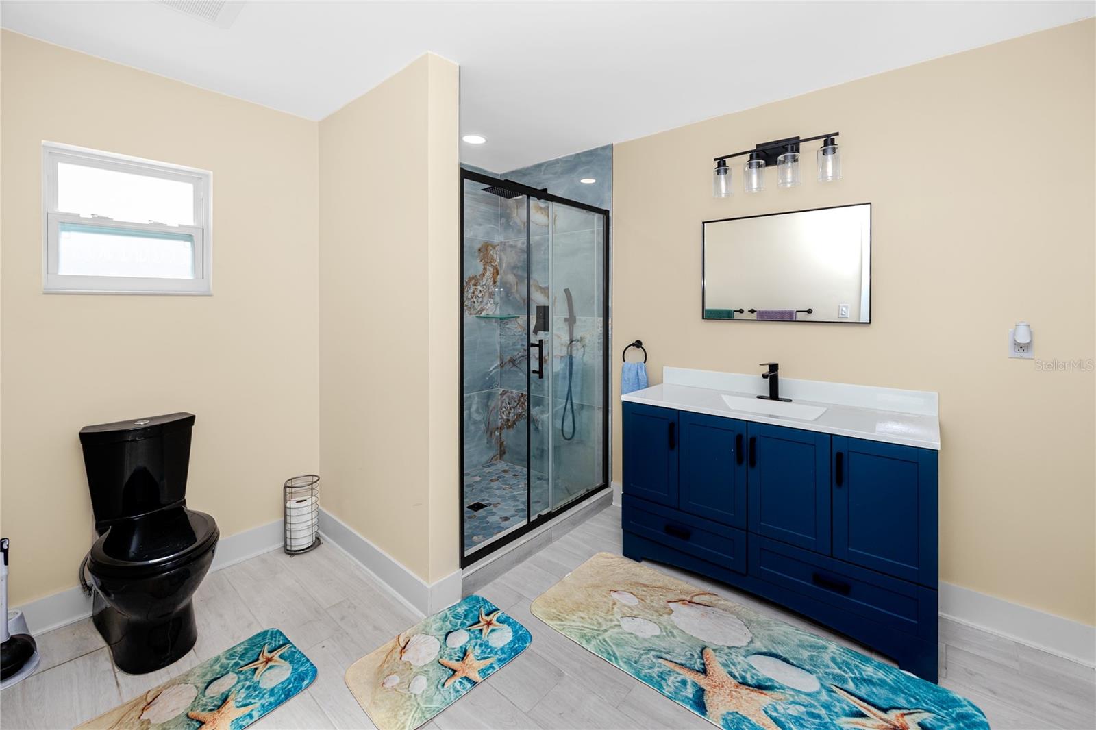 107 21st St Property Photo 19