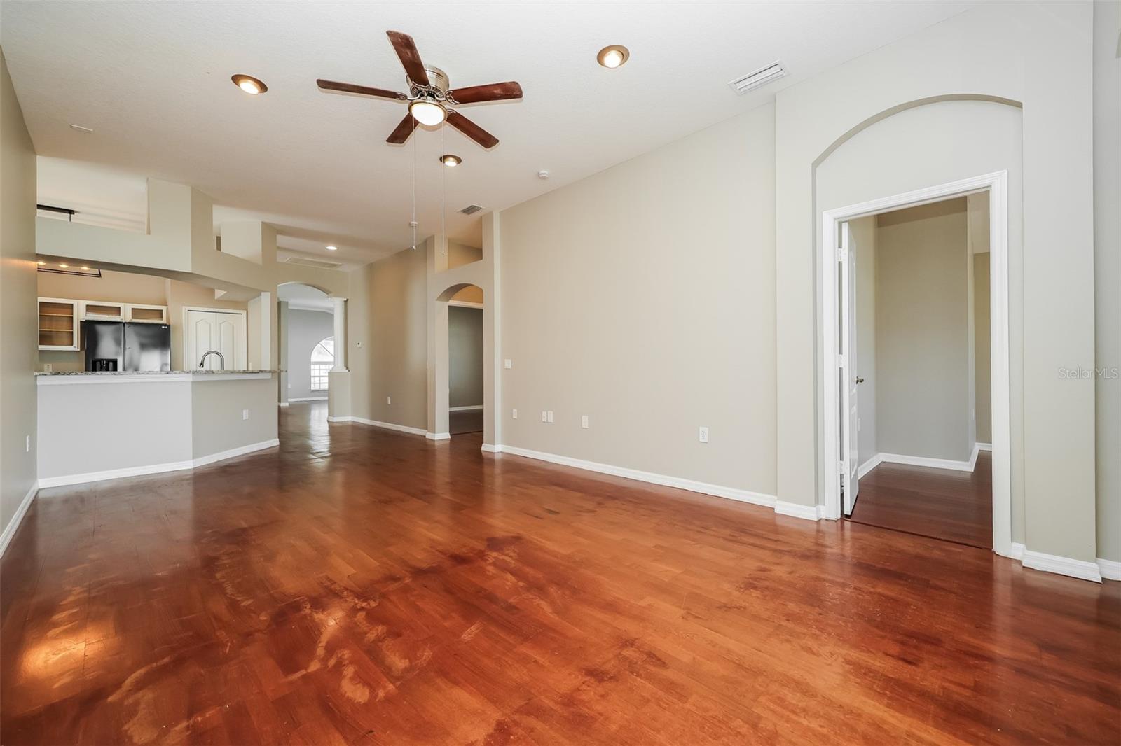 12755 Standbridge Dr Property Photo 2