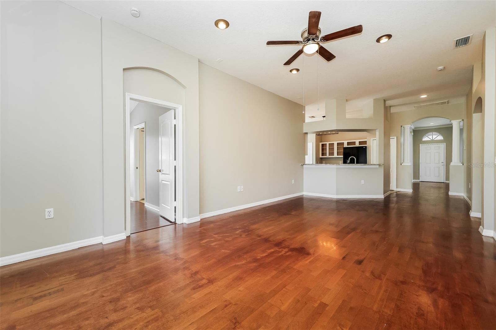 12755 Standbridge Dr Property Photo 3
