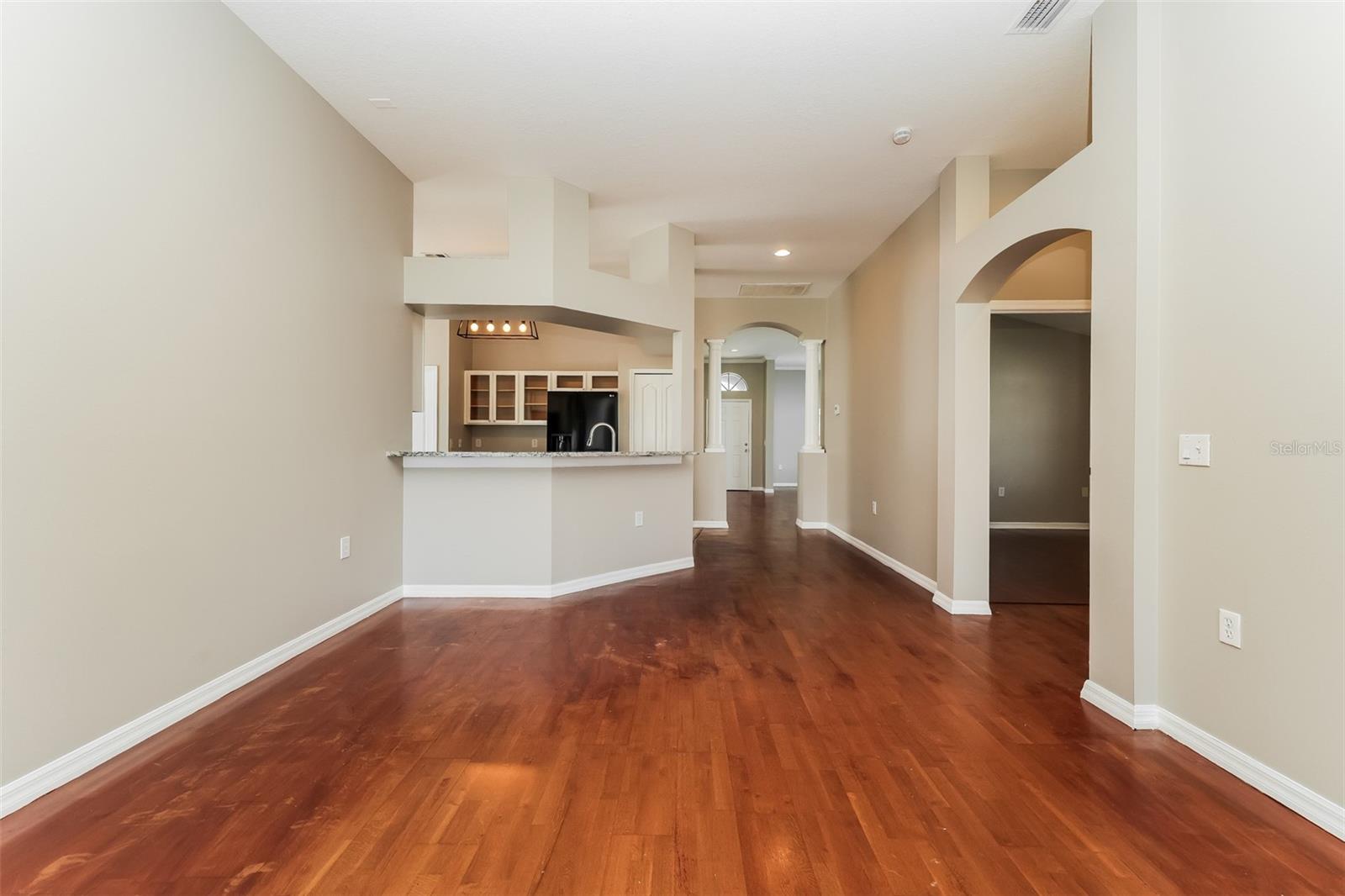 12755 Standbridge Dr Property Photo 4