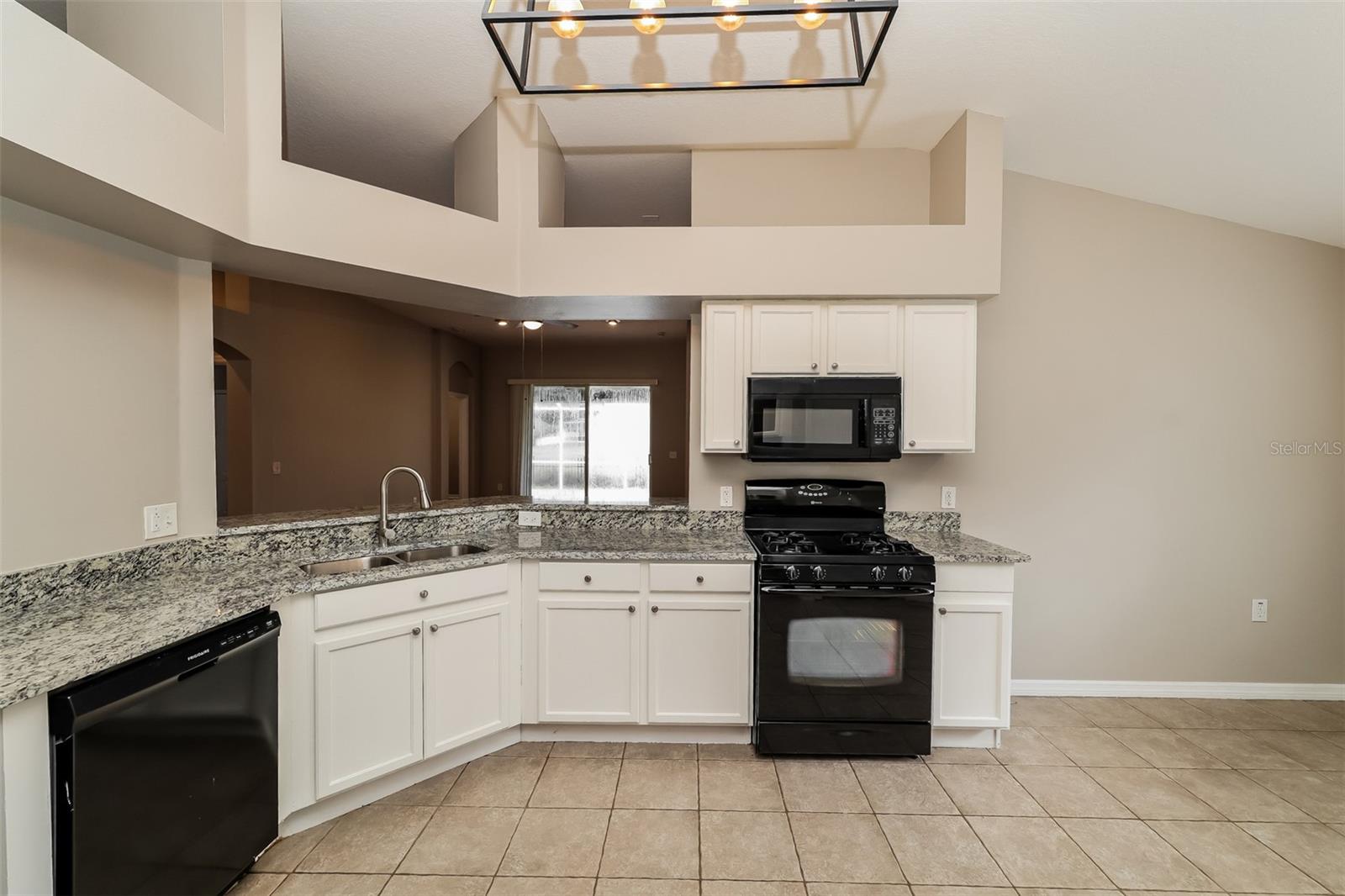 12755 Standbridge Dr Property Photo 11