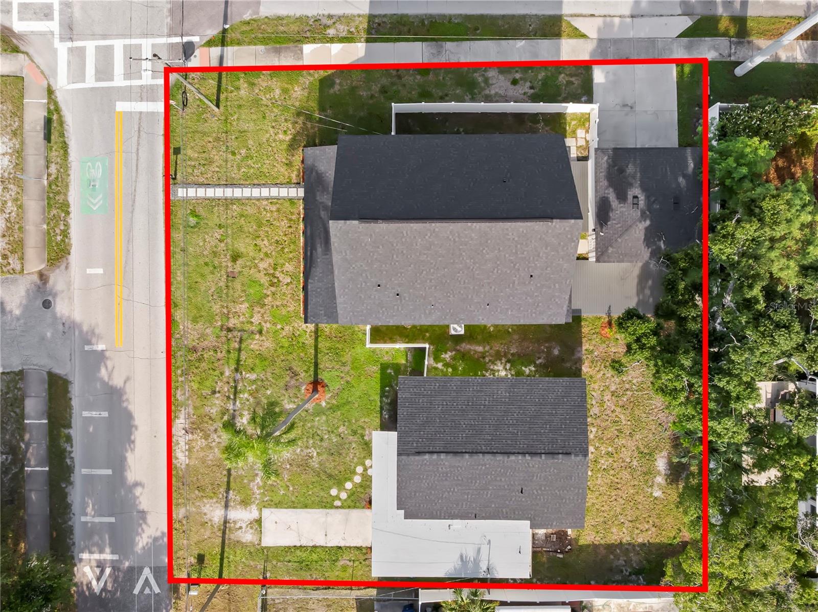 3921 W Gray St Property Photo 32
