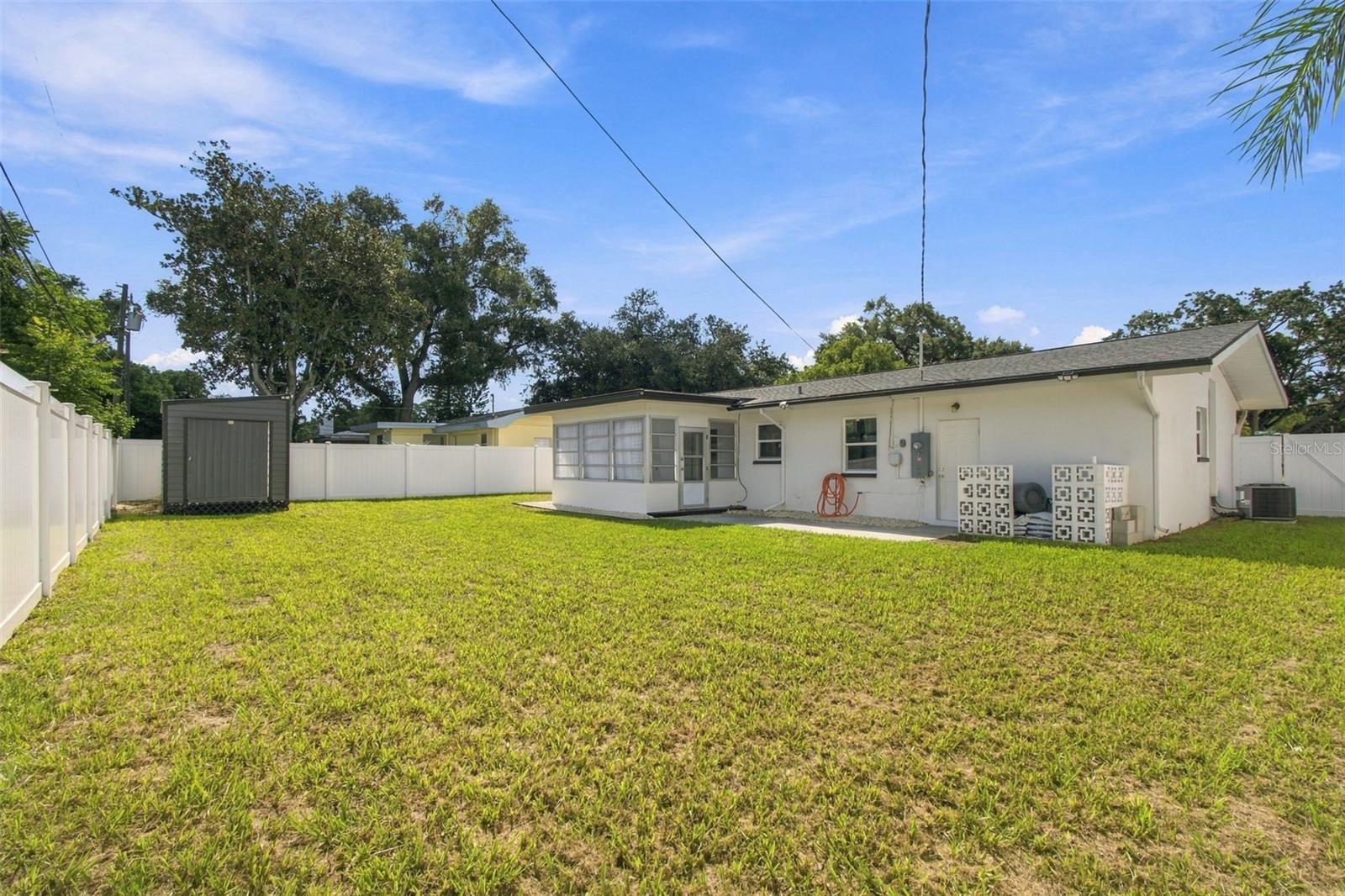 936 Lyndhurst St Property Photo 54