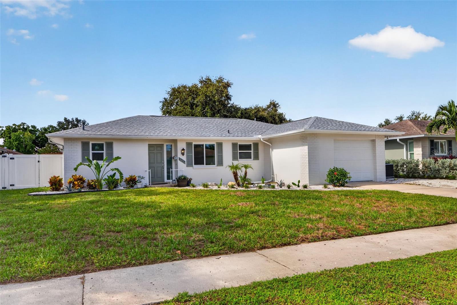 1737 STARLIGHT DR