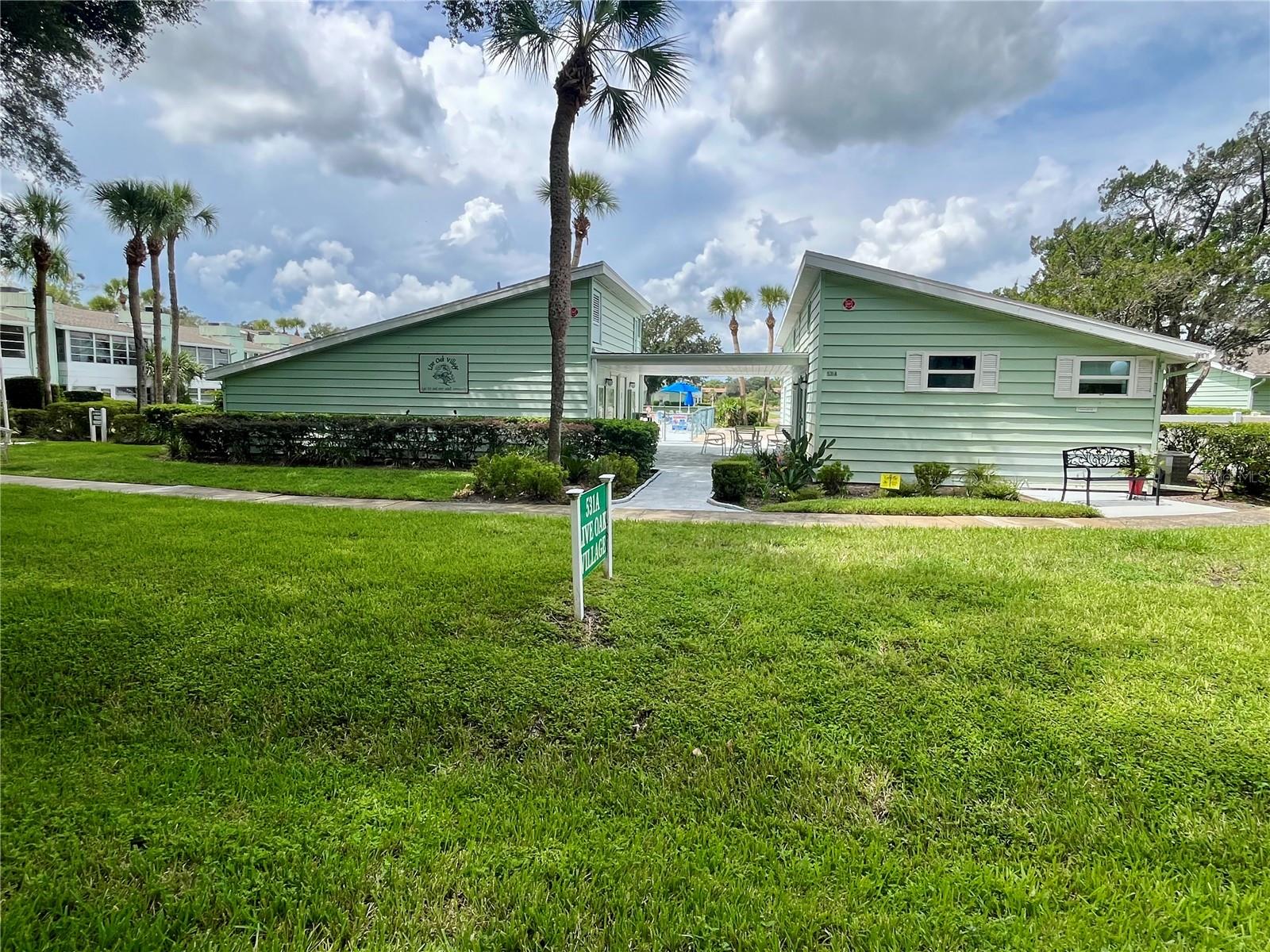 568 Midway Dr #b Property Photo 6