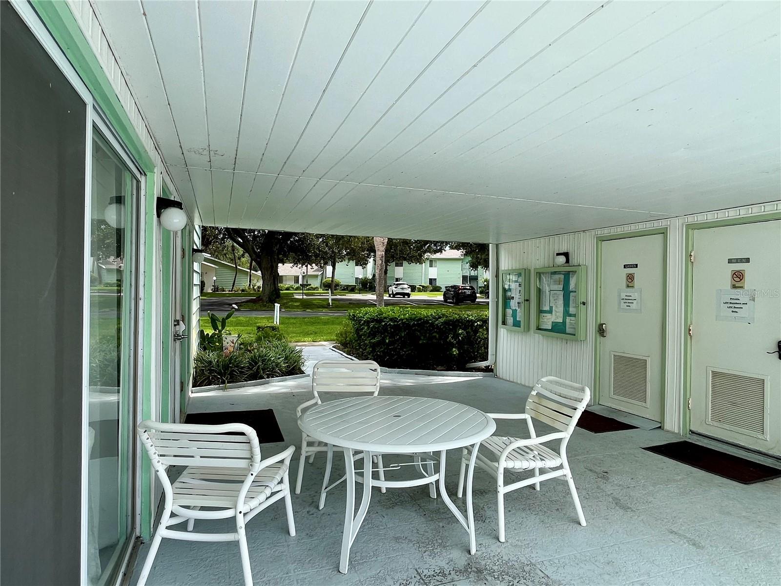 568 Midway Dr #b Property Photo 10
